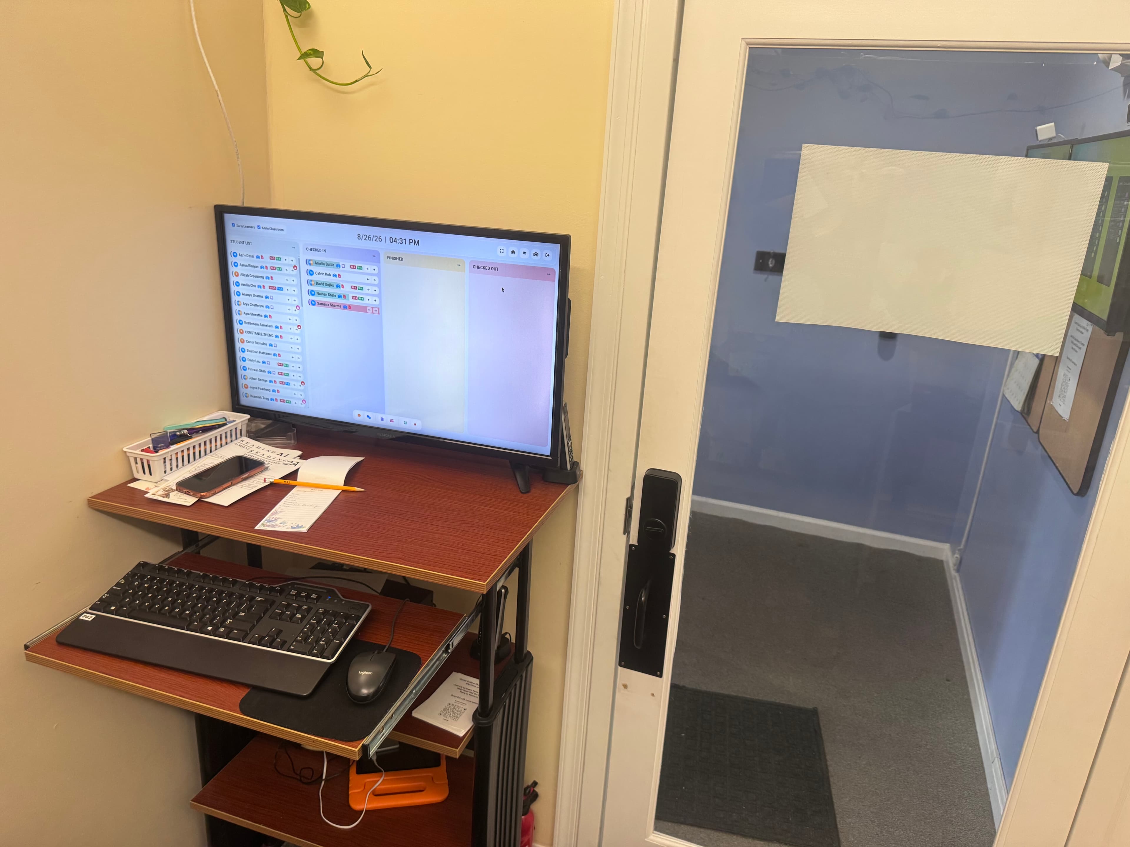 Kuro front desk check-in on tablet
